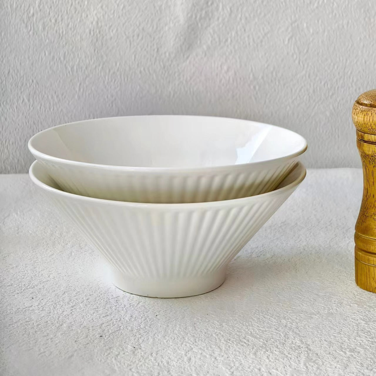 7 Inch Ceramic Ramen Bowl, Japanese Style Donburi Noodle Bowl, Underglaze Color Soup Bowl, Large Capacity Pasta Bowl for Home Dining
